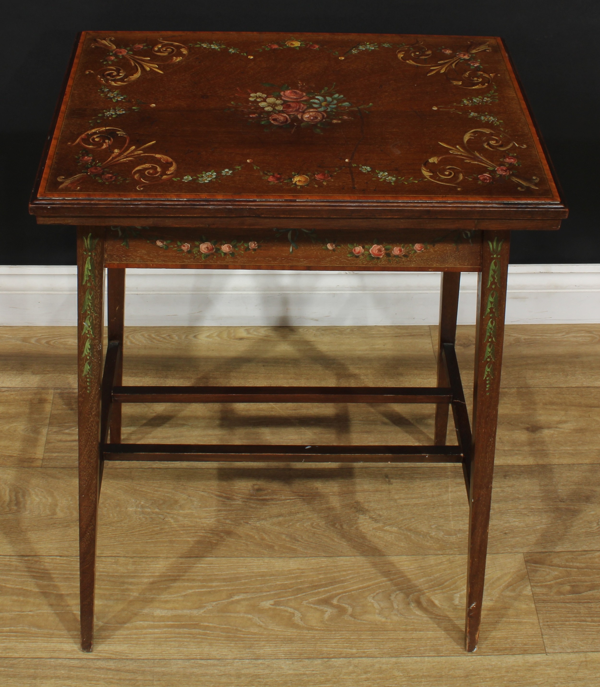 A Sheraton Revival satinwood crossbanded and painted mahogany card table, hinged top enclosing a - Image 6 of 6