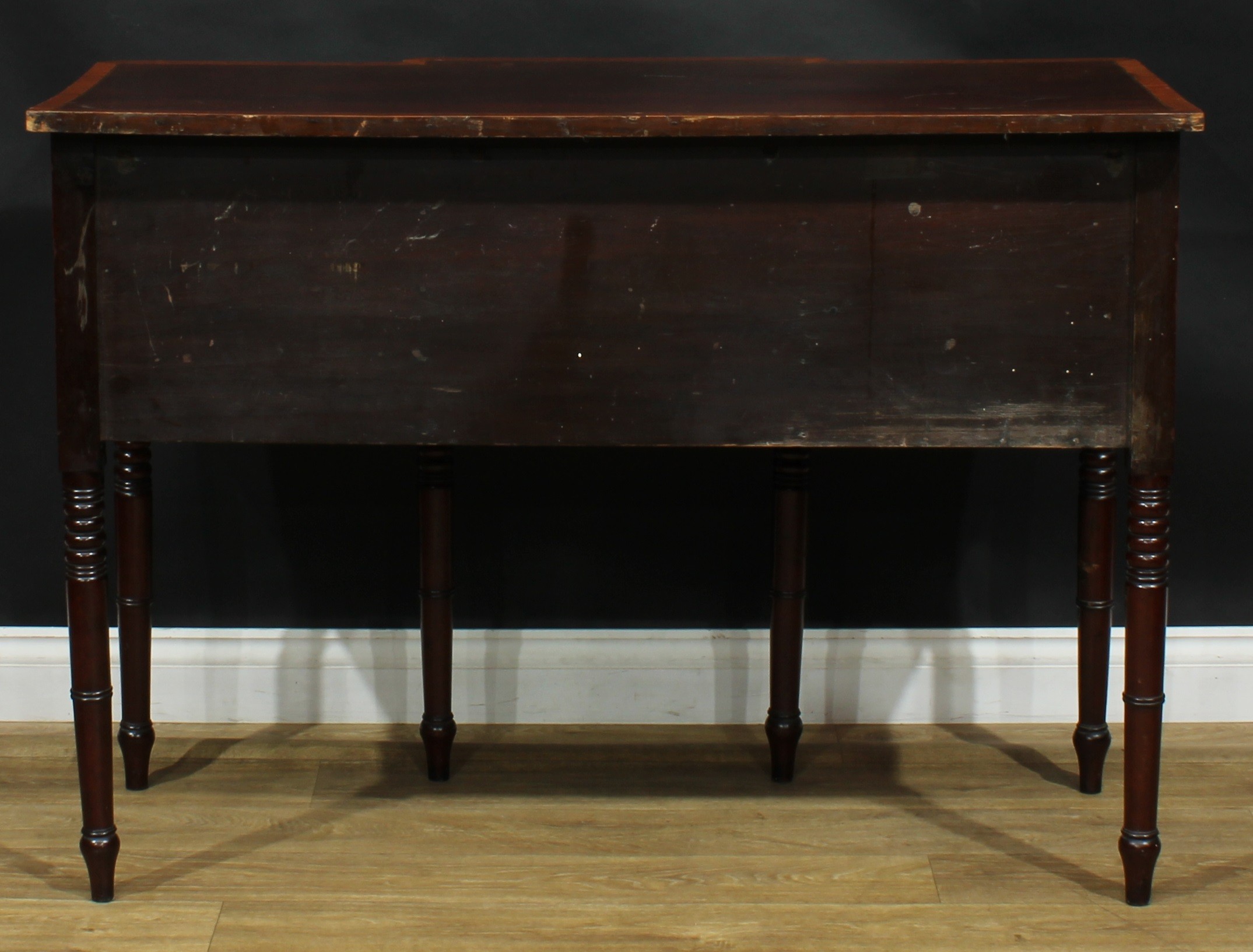 A George III Revival satinwood crossbanded mahogany serving table or sideboard, of small and neat - Image 7 of 7