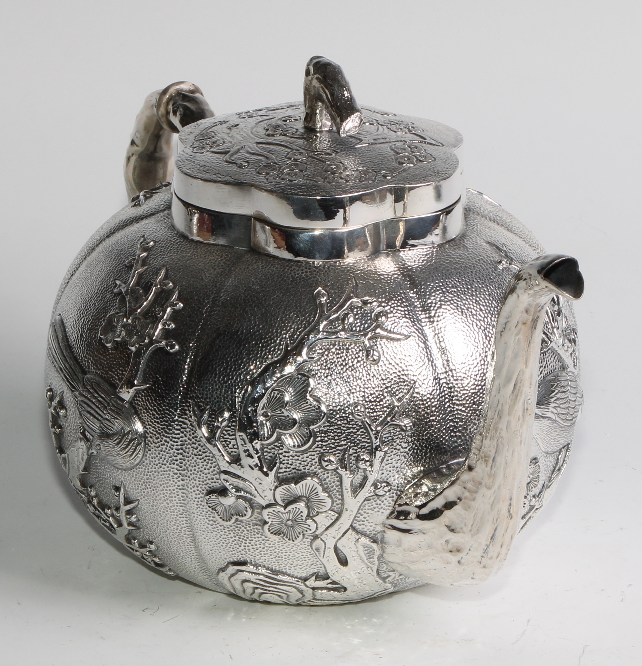 A Chinese silver three piece melon shaped tea service, comprising teapot, milk jug and sucrier, - Image 4 of 14