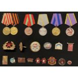 WW2 USSR Soviet Medals & later post war insignia collection to include: WW2 Defence of Moscow &