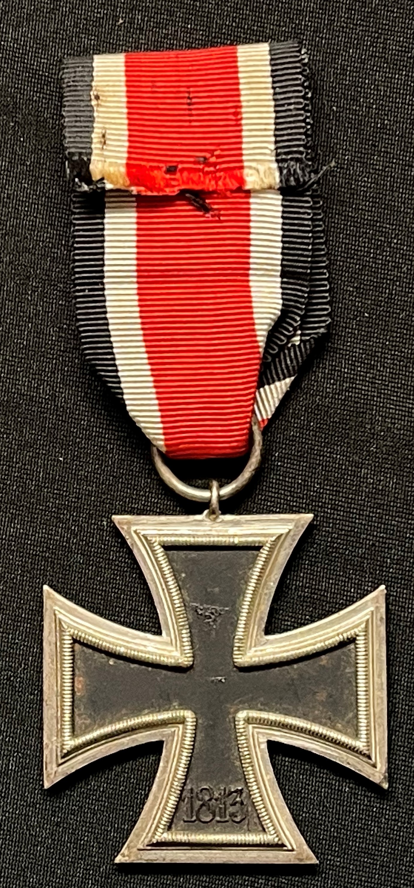 WW2 Third Reich Eisernes Kreuz 2. Klasse. Iron Cross 2nd class 1939. Complete with ribbon. No makers - Image 3 of 4