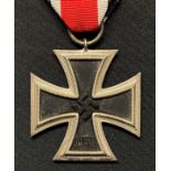 WW2 Third Reich Eisernes Kreuz 2. Klasse. Iron Cross 2nd class 1939. Complete with ribbon. No makers