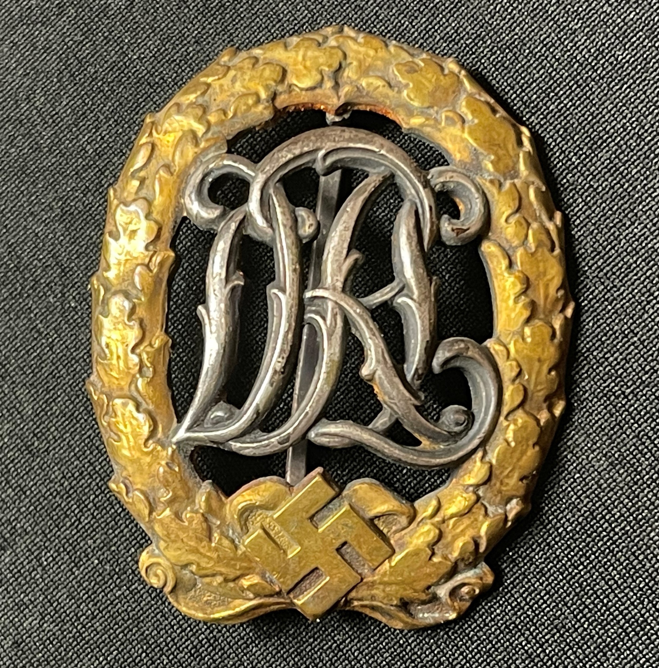 WW2 Third Reich Deutscher Reichsbund für Leibesübungen Sportabzeichen in Gold - National Sports