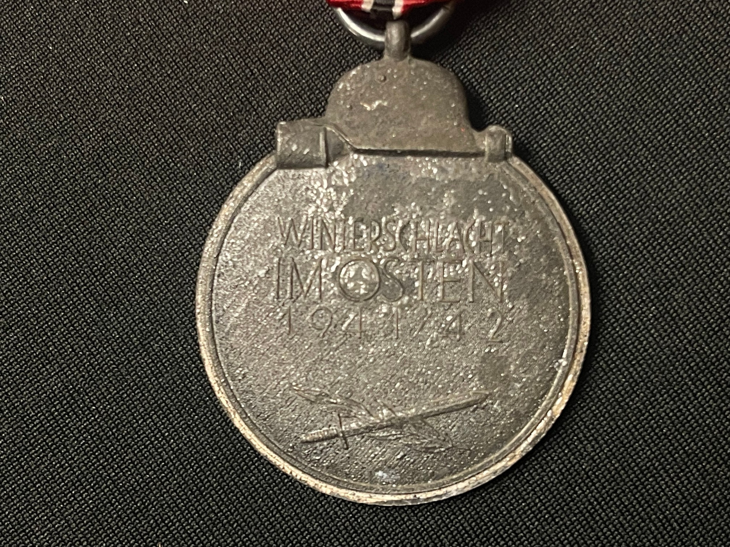 WW2 Third Reich Medaille "Winterschlacht im Osten 1941/42" (Ostmedaille) - Russian Front Medal. - Image 2 of 4