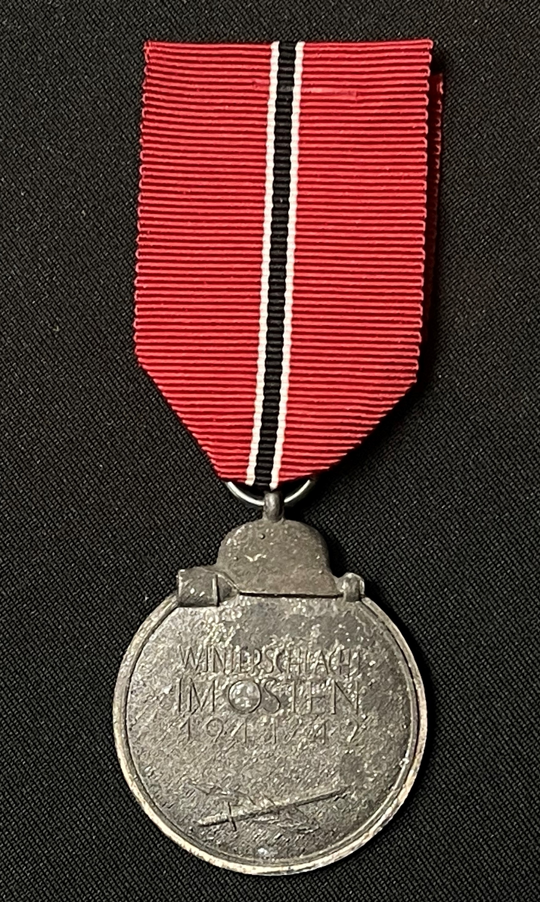 WW2 Third Reich Medaille "Winterschlacht im Osten 1941/42" (Ostmedaille) - Russian Front Medal. - Image 3 of 4