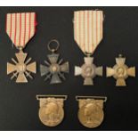 WW1 French Medals to include Croix de Guerre x 2, Croix de Combattants x 2, 1914-18 Medals x 2. (6)