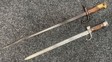 French Gras bayonet with single edged blade 520mm in length, maker marked and dated 1877 on spine.