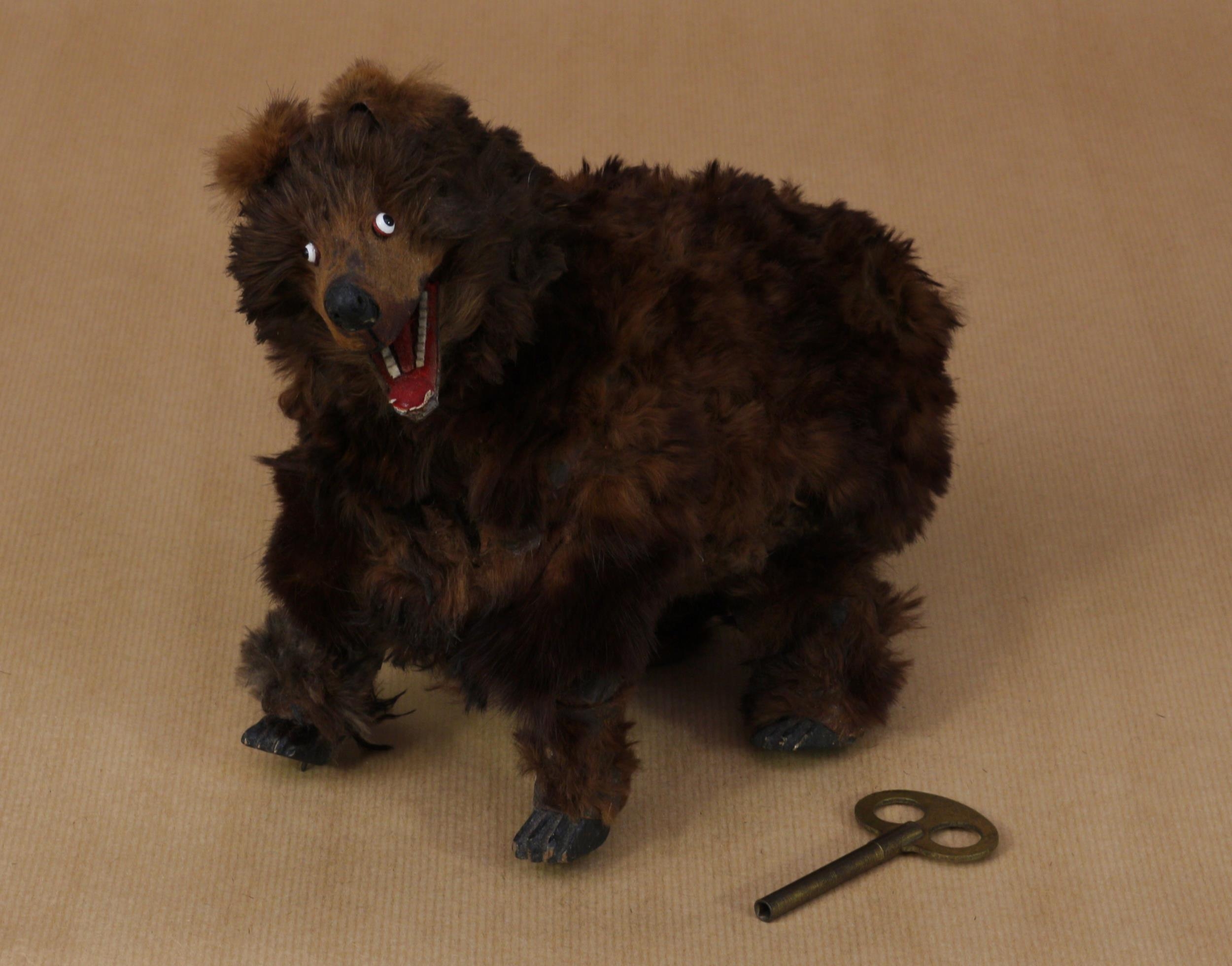 A late 19th century/early 20th century novelty clockwork automaton toy, in the form of a Bear,