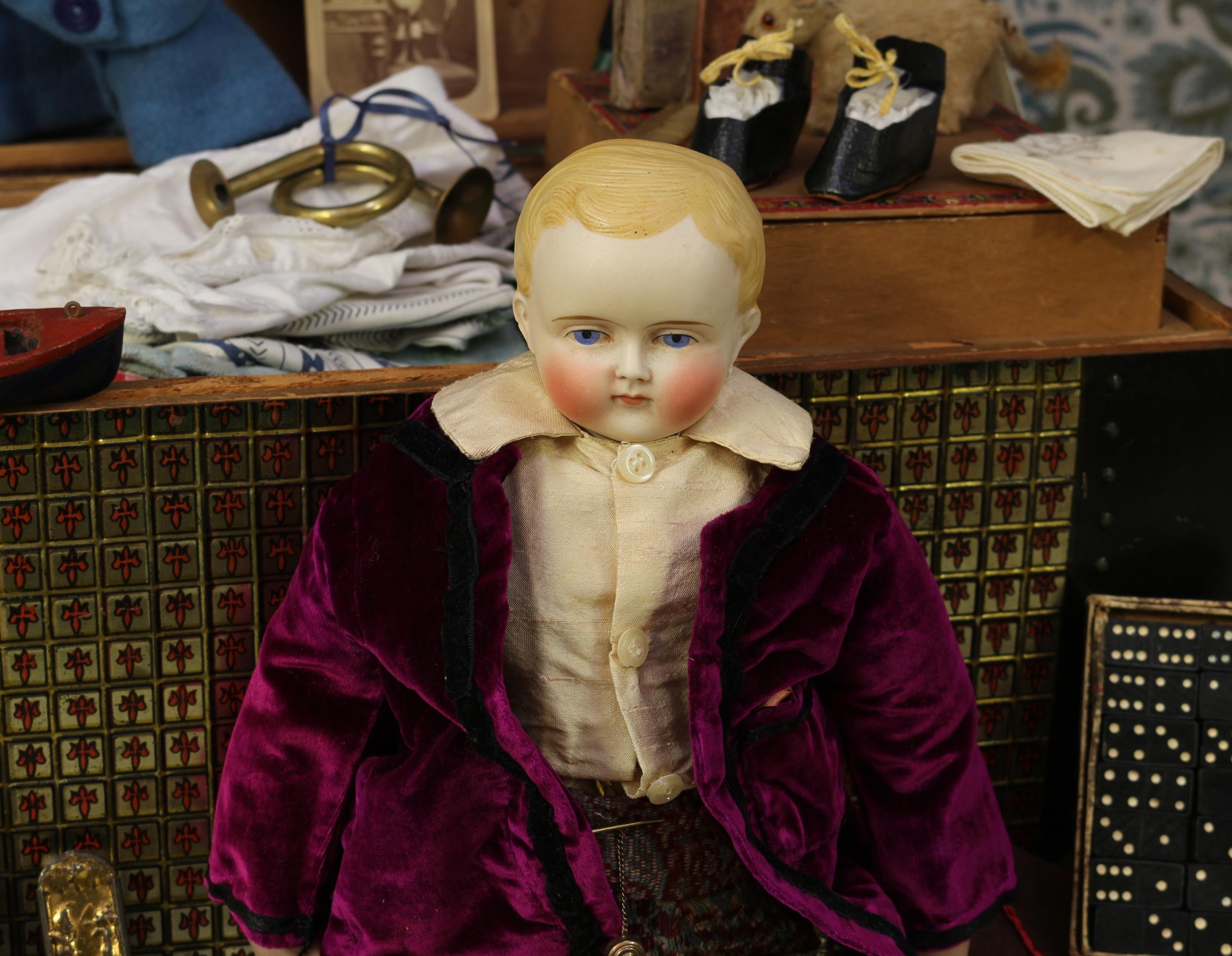 A late 19th century/early 20th century Parian type bisque shoulder head doll, as a Boy, probably - Image 2 of 4