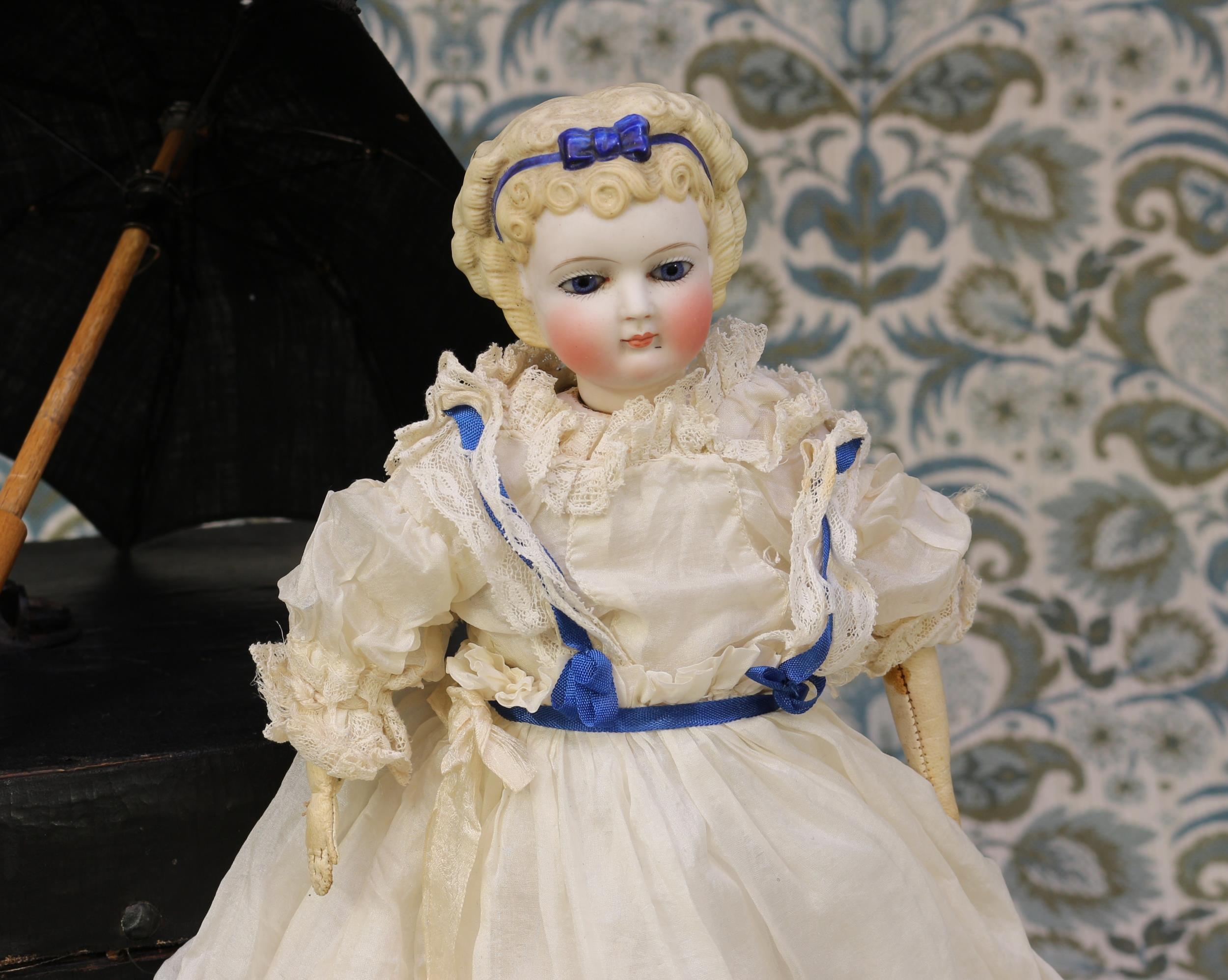 A 19th century unglazed Parian type swivel neck doll, unmarked but attributed to Simon & Halbig ( - Image 2 of 2