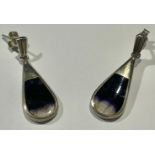 A pair of Blue John and silver coloured metal tear drop pendant earrings for pierced ears