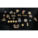 Militaria - World War I cap badges; World War II buttons; etc