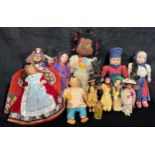 Toys & Juvenalia - a collection of costume dolls and dolls of the world (quantity)