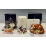 A Royal Crown Derby paperweight, Riverbank Beaver, limited edition 4,862/5,000, 21st anniversary