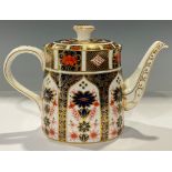 A Royal Crown Derby 1128 Imari pattern teapot and cover, 18cm high, first quality
