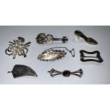 A silver brooch, as a violin, marked 925; other silver brooches, etc; a silver buckle (7)
