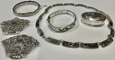 A silver necklace and bracelet suite, set with abalone shell, marked 925, 96g; a silver nurse's