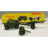 Toys & Juvenalia - Dinky Toys 697 25-pounder field gun set, boxed