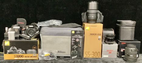 A Nikon D3200 kit, boxed, comprising a Nikon D3200 DSLR body, An AF-S DX Nikkor 18-55mm f3.5-5.6G