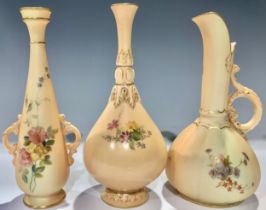 A Worcester blush ivory bottle vase, painted with summer flowers, 16cm, number 304, date code for