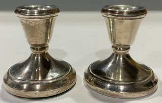 A pair of silver boudoir candlesticks, Birmingham 1985