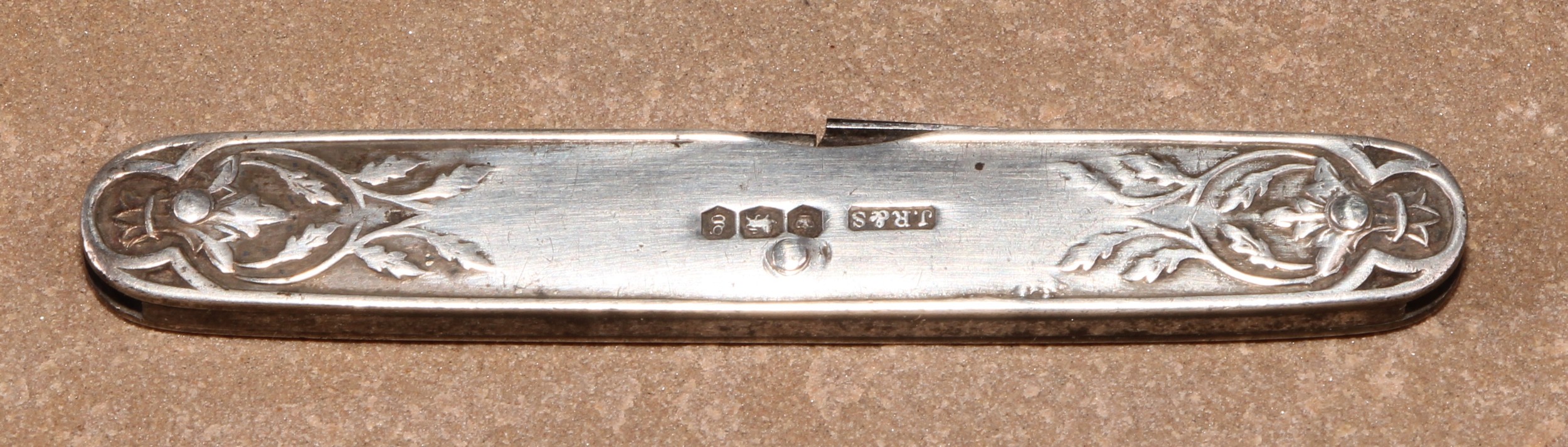 A George V silver penknife, 7cm long (closed), John Round & Sons, Sheffield 1924; a Victorian silver - Image 6 of 7