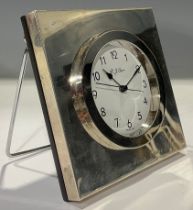 A silver square easel desk clock, R. J. Carr, Sheffield 2000, 10cm high