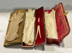 Lady's Accessories - an Edwardian leather glove box, concertina base, 34cm wide; a Victorian red