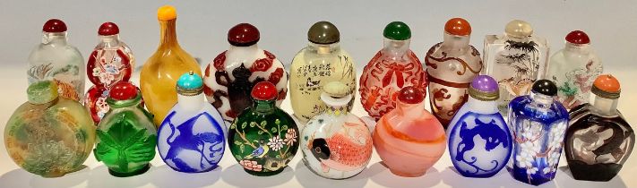 A Chinese reproduction "Peking Glass" style pate-de-verre snuff bottle; other similar Chinese