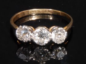 A diamond ring, set with three old European cut diamonds, ranging between approx 4.6mm and 5.1mm