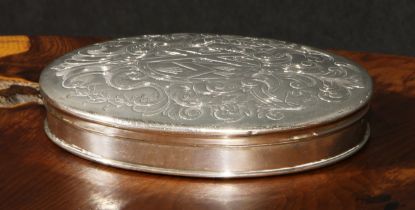 A Queen Anne silver oval tobacco or snuff box, push-fitting cover, period armorial, 10cm wide,