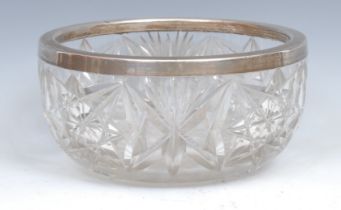 A George V silver mounted cut glass salad bowl, 21cm diam, Birmingham 1923