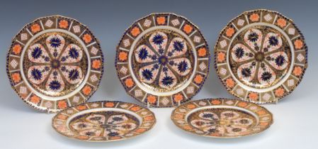 A set of five Royal Crown Derby 1126 Imari pattern shaped circular dessert plates, 22.5cm