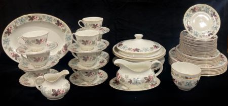 A Royal Doulton Camelot pattern dinner and tea service, comprising a pair of vegetable dishes and