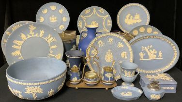 Wedgwood - blue and white Portland vase, trays, plates, etc