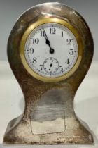 A George V silver desk clock, Saunders a& Shepherd, Birmingham 1912