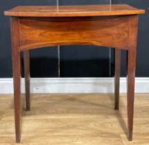 An Edwardian mahogany side table, 70cm high, 68.5cm wide, 45.5cm deep