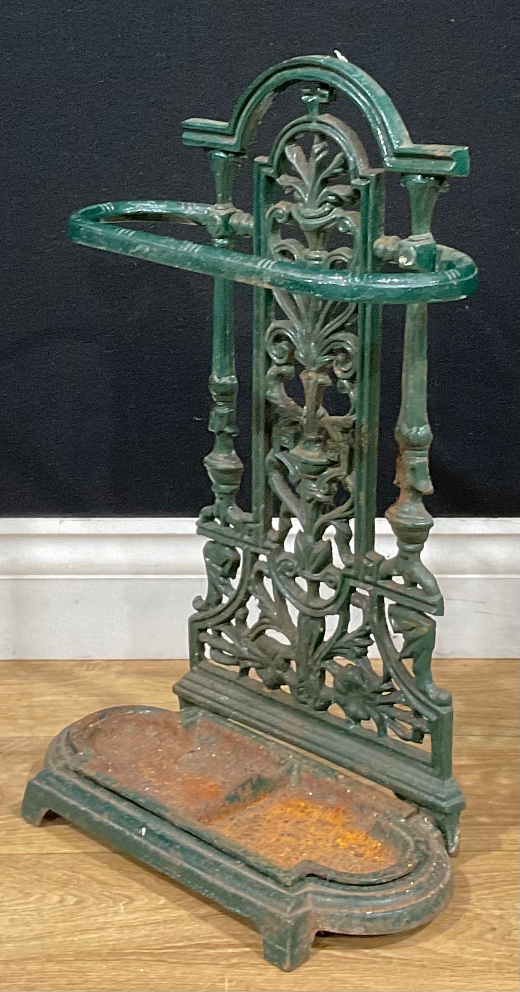 A Victorian style cast iron walking stick or umbrella stand, of small proportions, 52.5cm high - Image 3 of 3