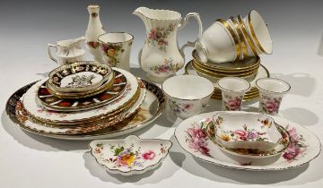 A Royal Crown Derby 1128 pattern tea plate; other decorative ceramics, Royal Albert Moss Rose