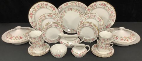 A Royal Doulton Woodland Rose pattern dinner and tea service, first quality
