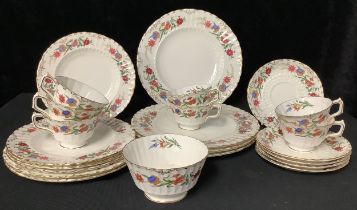 A Royal Crown Derby Chatsworth pattern part dinner and tea service, qty