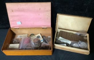 UK and foreign base metal coins – Confectionery box containing an accumulation of base metal UK