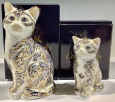 A Royal Crown Derby paperweight, Majestic Cat, limited edition 1,511/3,500, gold stopper, boxed;