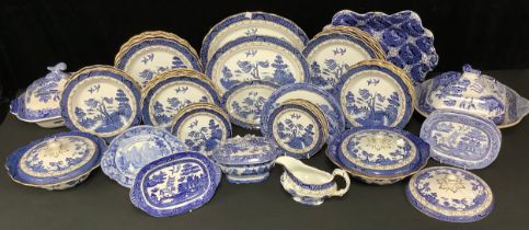 Booths Real Old Willow Pattern dinner set comprising dinner plates; side plates; gravy boat;