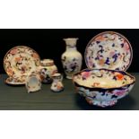 Masons 'Mandalay' pattern ware including four dinner plates, another two smaller, vase, ginger