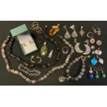 Jewellery - a 925 silver mounted pendant, others; silver gilt earrings, pendant, brooches etc set
