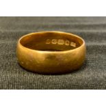 A 22ct gold wedding band, size S, Sheffield 1941, 7.8g