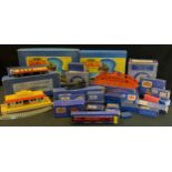 Hornby Dublo Train set, OO Gauge, including; EDPII "Silver King" passenger train, EDG17 "Tank