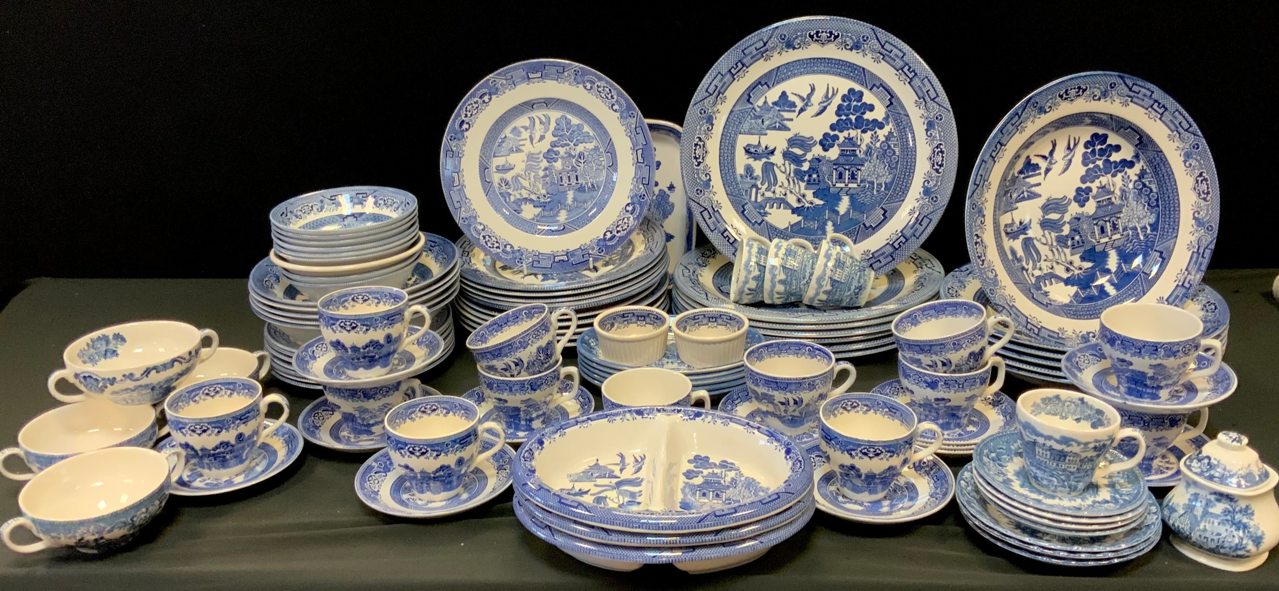 Blue and white - Churchill Staffordshire dinner service for eight including eight large plates,