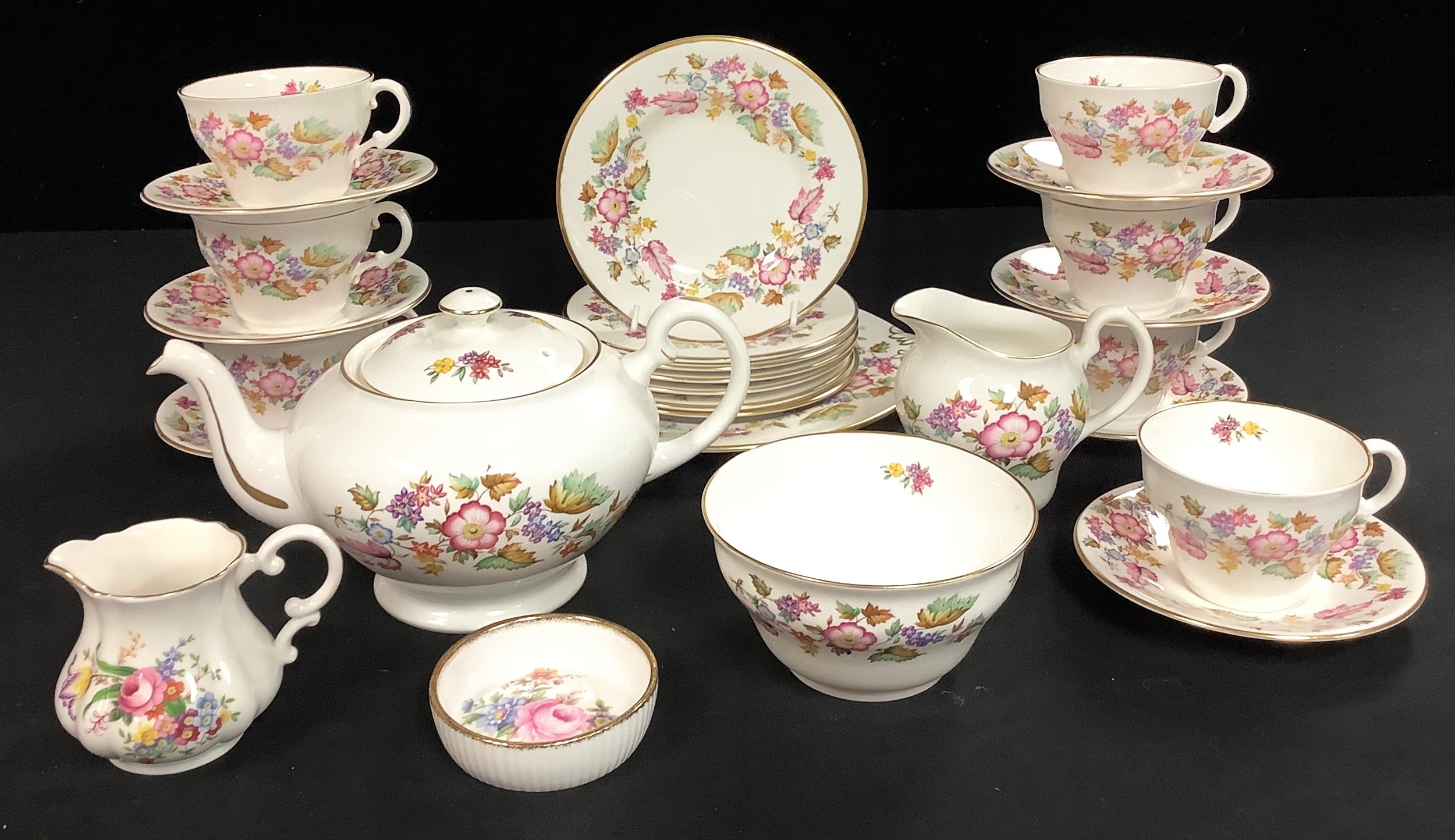 An Abbeydale Hazelwood pattern tea set, comprising teapot, milk jug and sugar bowl, seven teacups,